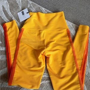 NWT beach riot yellow legging S